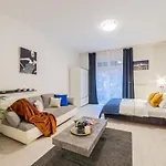 Del Mar * بودابست