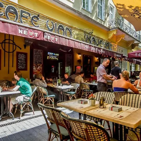 Del Mar * Budapeşte