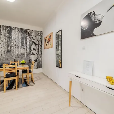 Del Mar * Budapeşte